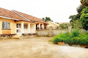 2-in-1 Semidetached Property for Sale – Ntinda Town