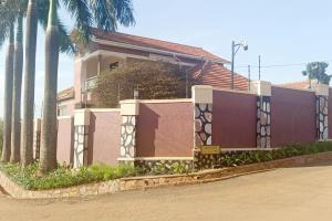 Home for Sale – Kira, Nsaasa