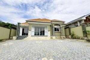 New Home for Sale – Kira Town (Mamerito Road)