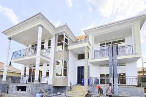 New Home for Sale – Muyenga (Lake View)