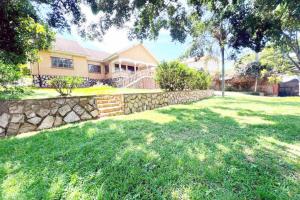 Spacious Lake View Home for Sale in Makindye Kizungu Hill