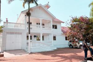 Stunning House for Sale in Kiwafu, Entebbe
